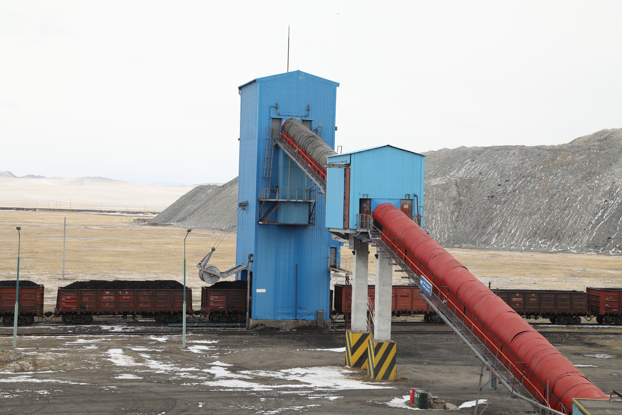 ТҮҮХЭН АМЖИЛТ ДАВТАГДЛАА